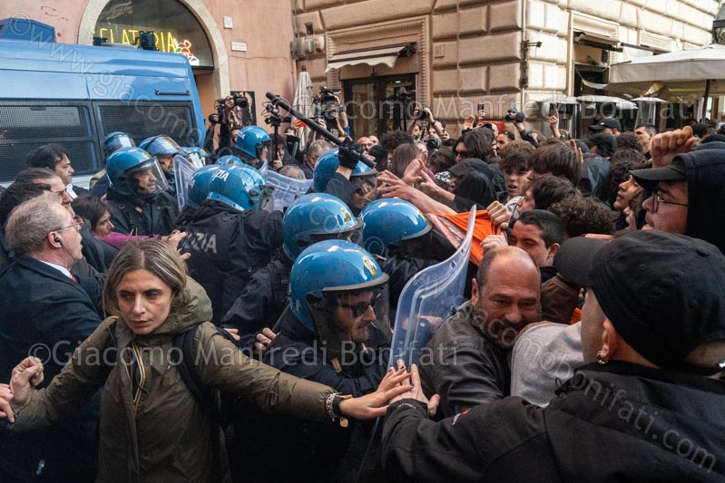 Manifestazione e scontri contro il Decreto Legge Sicurezza