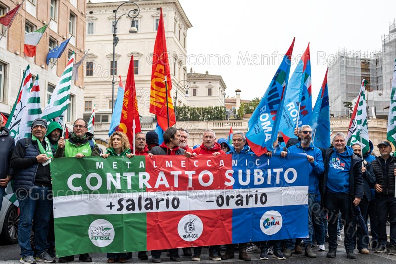 Manifestazione per lo sciopero nazionale dei metalmeccanici per il rinnovo del Contratto Collettivo Nazionale di Lavoro