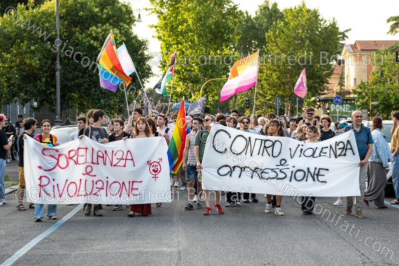 Corteo contro la recente aggressione a 3 donne trans